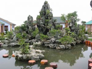 Không thi công hòn non bộ có hình thù kỳ lạ