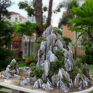 Hòn non bộ là tiểu cảnh có phong thủy tốt