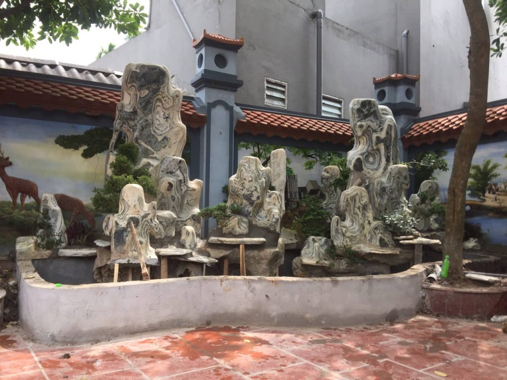 Đá non bộ sân vườn